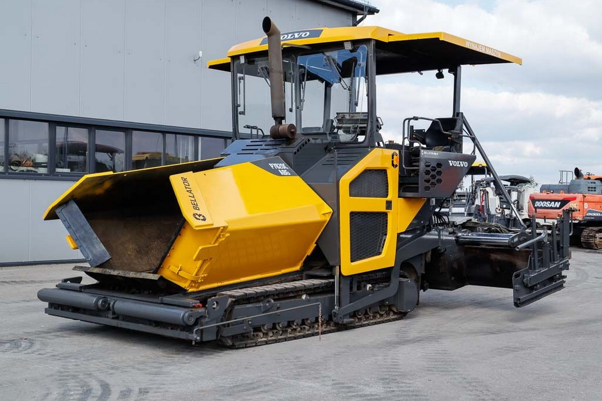 Аренда асфальтоукладчика Volvo ABG Titan 7820