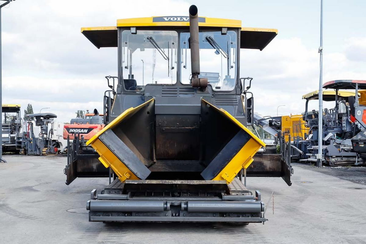 Аренда асфальтоукладчика Volvo ABG Titan 7820B