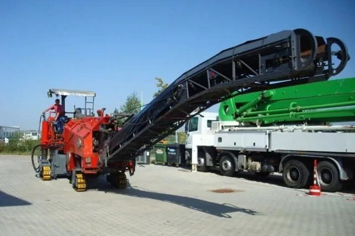 Аренда дорожной фрезы Wirtgen 1000F (гусеничная, с конвейером)