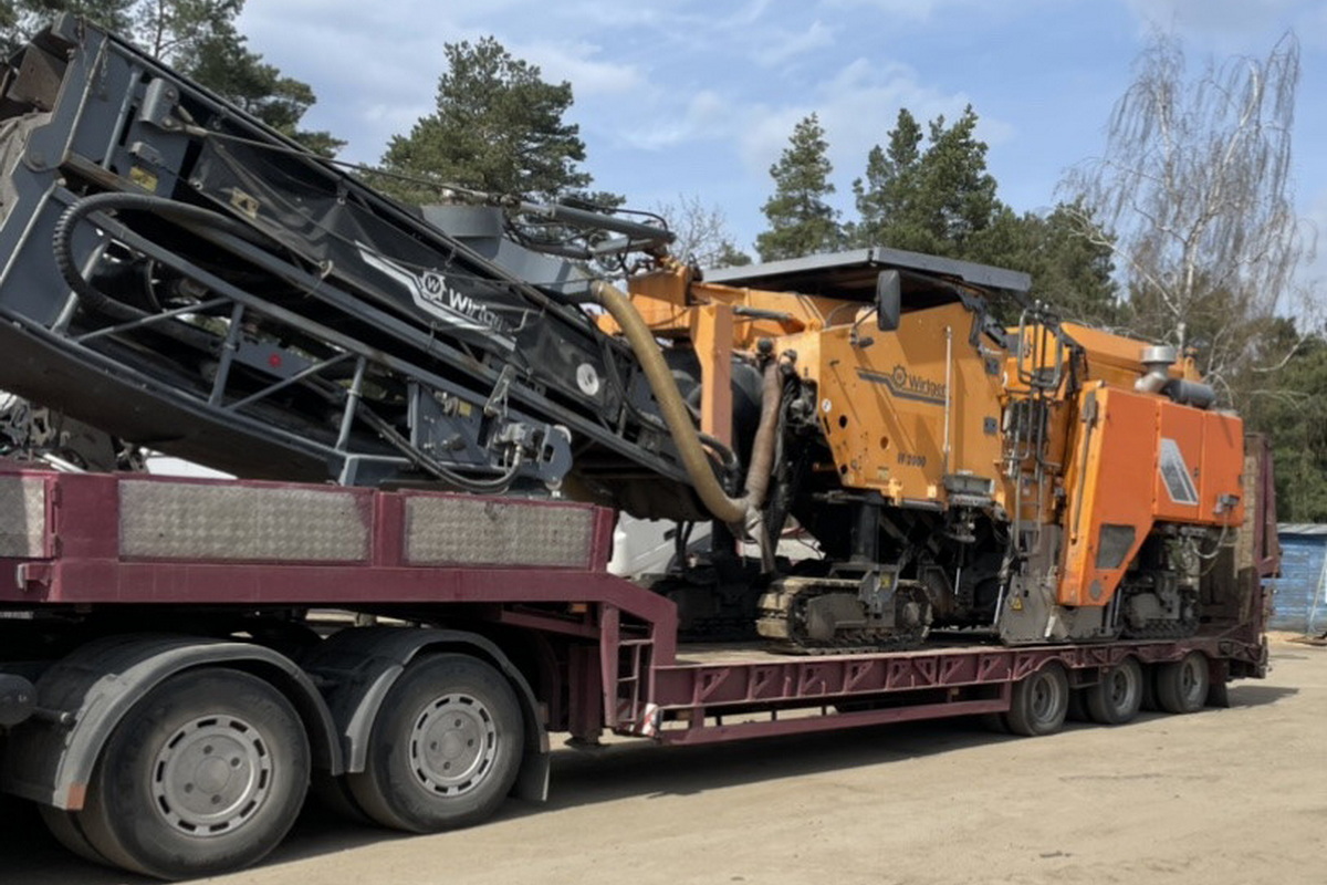 Аренда дорожной фрезы Wirtgen 2000 (гусеничная, с конвейером)