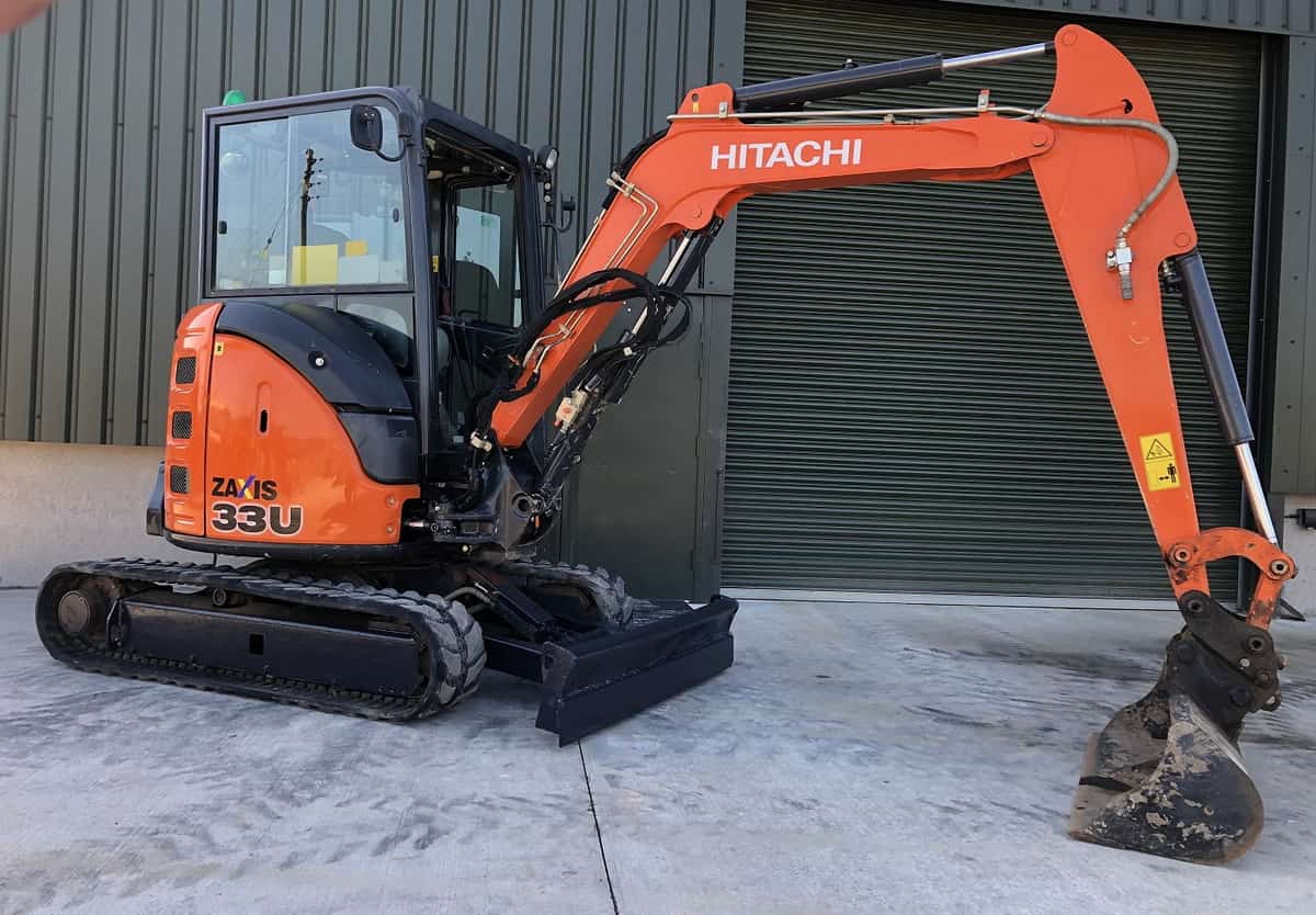 Аренда мини экскаватора Hitachi Zaxis 33U в Минске